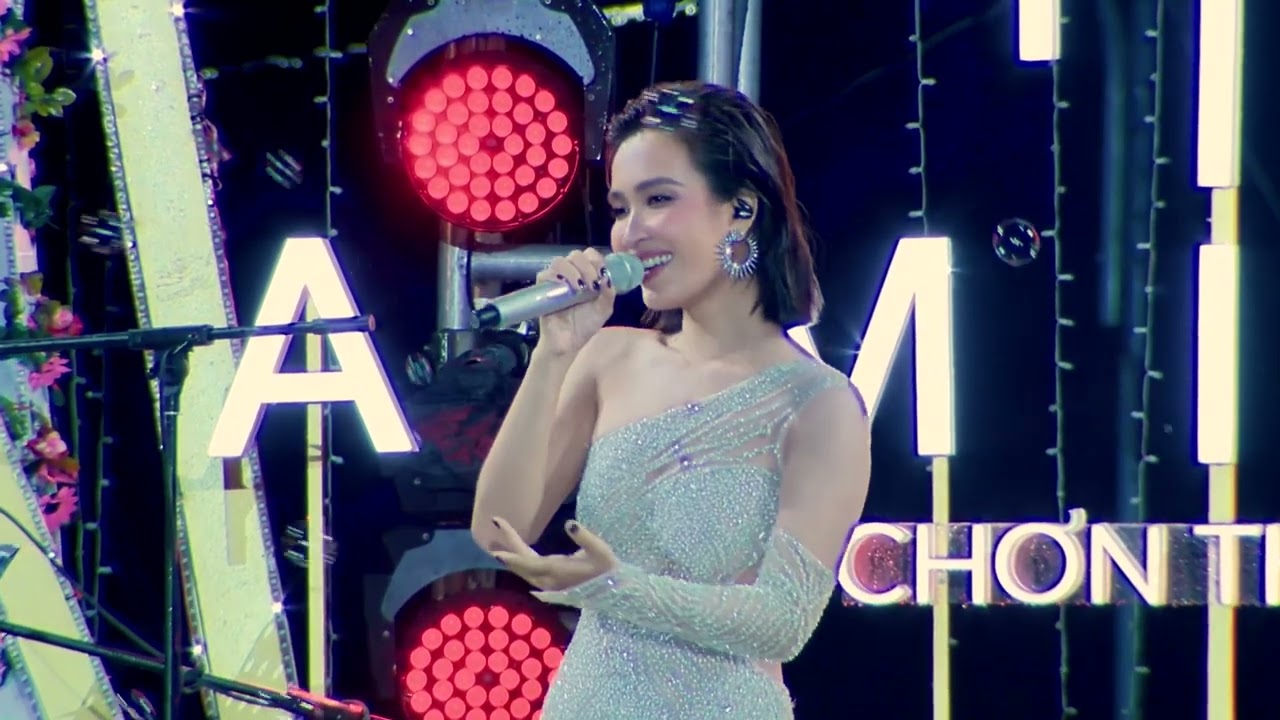 ÁI PHƯƠNG - TÔI THẤY HOA VÀNG TRÊN CỎ XANH | LIVE AT AMIRA CHƠN THÀNH