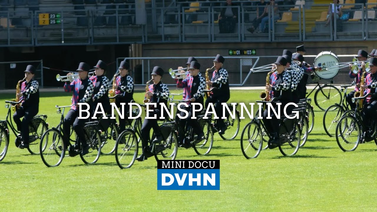 Fietsende fanfare Crescendo naar WMC Kerkrade