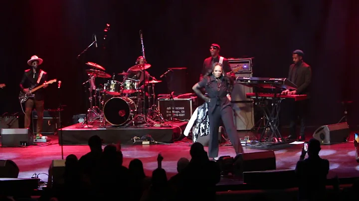 Jody Watley Walks It Out, Dips and Twirls "Still A Thrill" LIVE 2022 ft. Andre Cymone