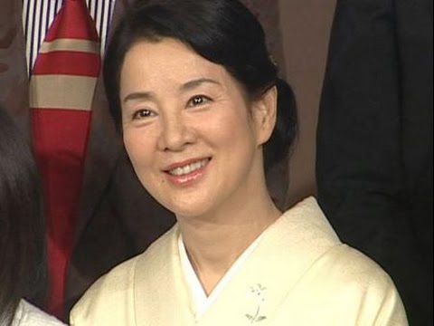 吉永小百合 仏語あいさつに拍手喝采 Youtube