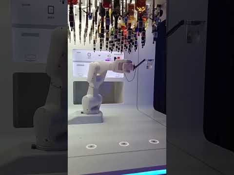 Robots making a drink #shorts