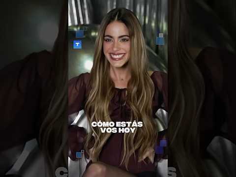 TINI jugando a
