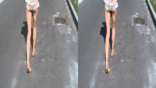 Following Webcam Girl In The Street Of Marbella In 3D