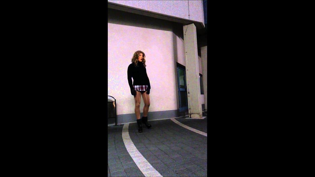 Cd Outside Fun crossdressing outdoor - YouTube