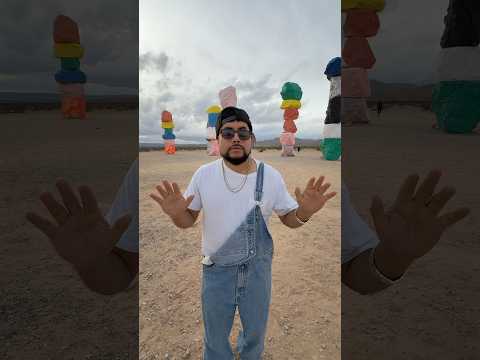 David Has 11 Fingers 😳