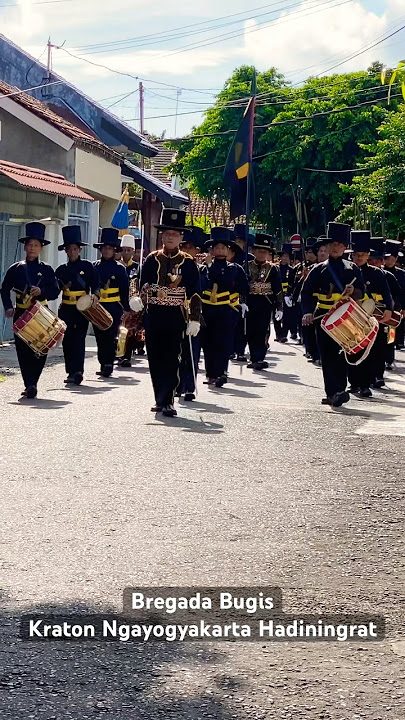 Bregada Bugis Kraton Kasultanan Ngayogyakarta Hadiningrat in action #jogjakarta #kratonjogja #jogja