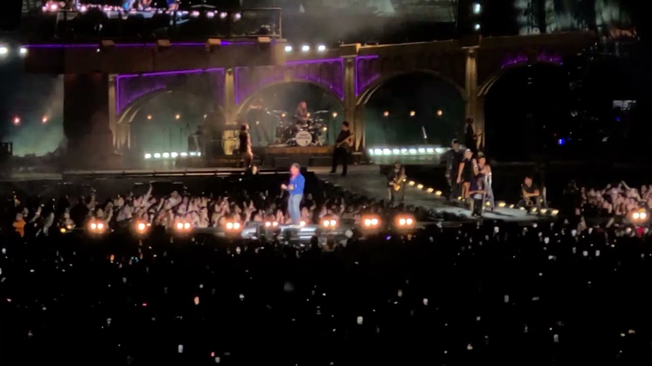 The Jonas Brothers - Celebrate! (LIVE)