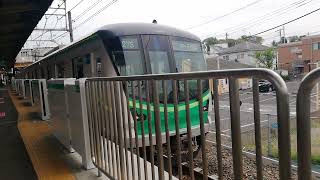 常磐線　各駅停車向ヶ丘遊園行き　東京メトロ16000系16123編成　新松戸駅にて