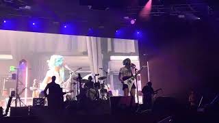 WILLOW Performs “BATSHIT!” BARRICADE VIEW LIVE at Universal Orlando Mardi Gras 2023 2.19.22
