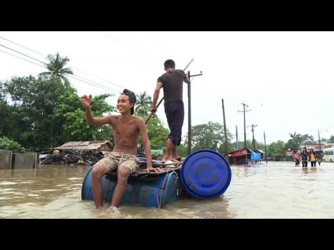 Floods force tens of thousands from their homes in Myanmar - YouTube