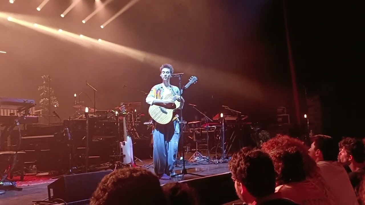 Jacob Collier "The sun is in your eyes" live at Olympia hall July 3 2022