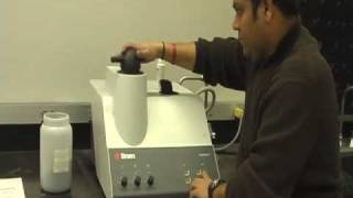 Mounting a sample
