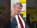 KTO ZYSKUJE PODCZAS CHAOSU W SĄDOWNICTWIE