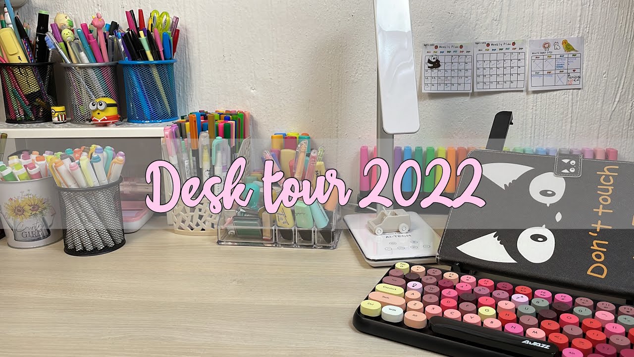 Desk tour 2022💜🌸 // come ho organizzato la mia cancelleria 🛍📝
