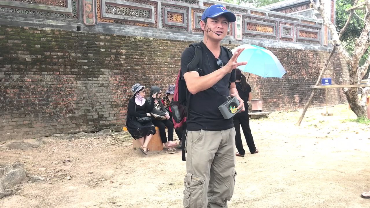 Perfect Vietnamese tour guide