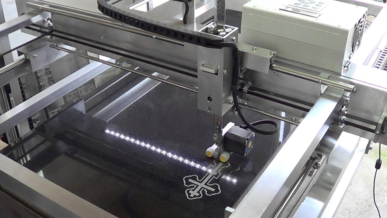 аппарат для нанесения рисунка. гравировальный станок по стеклу. для нанесения рисунка станок. плоттер для рисования ручкой. лазерный гравировальный станок по камню mirtels.