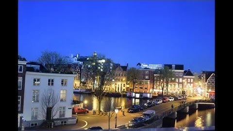 Time-lapse - Amsterdam street traffic