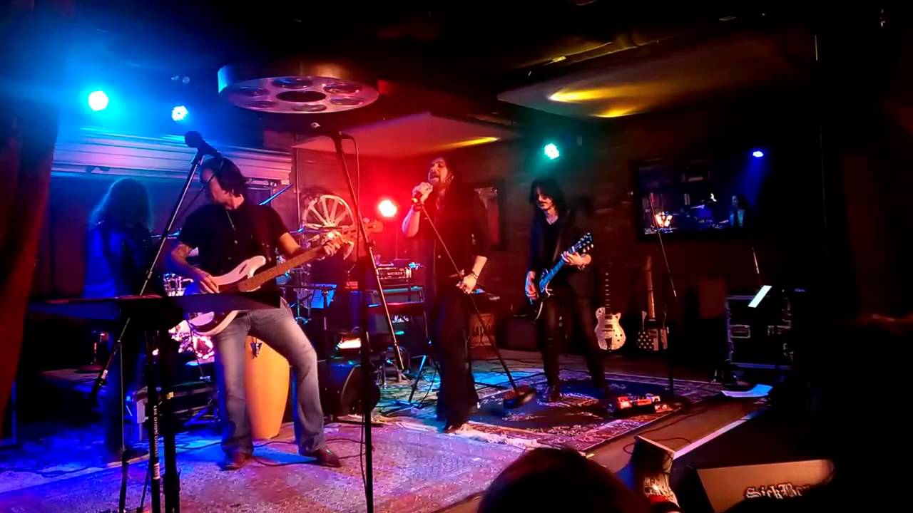 Led Zeppelin's Immigrant Song @ Lucky Strike Jam Night! - YouTube