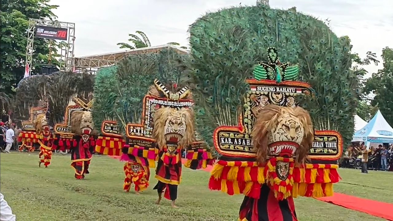 HUT Pujakesuma Ke 44 Di lapangan Hoki Kisaran Versi Reog Ponorogo