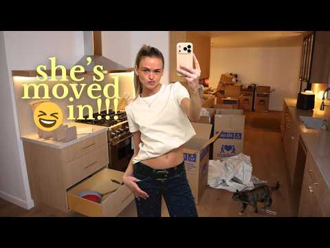 THE MOVING VLOG! I officially moved into the house of my dreams!