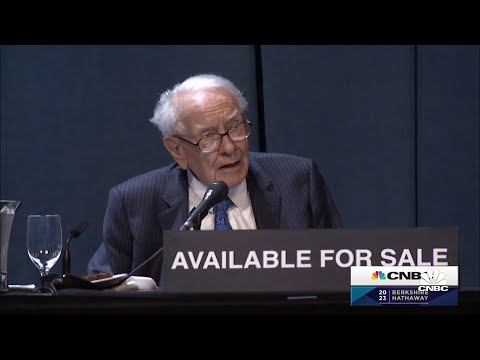 Warren Buffett Addresses Question On $130 Billion Cash Hoard And Potential Distributions