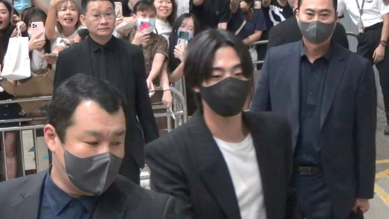 安孝燮 Ahn HyoSeop (안효섭) Hong Kong Airport Arrival 20231004 (Incheon→Hong Kong)