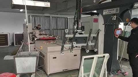 Glass loading unloading robot