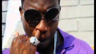 Gucci Mane - Spit In Yo Face (Trap House 4)