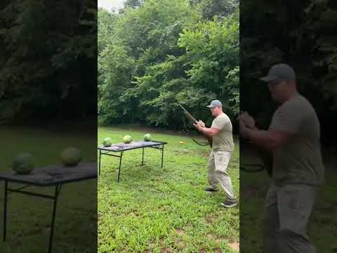 Does Mossberg Make A 10 Gauge Shotgun