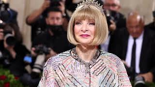 Vogue names Chloe Malle as Anna Wintour's US successor | REUTERS