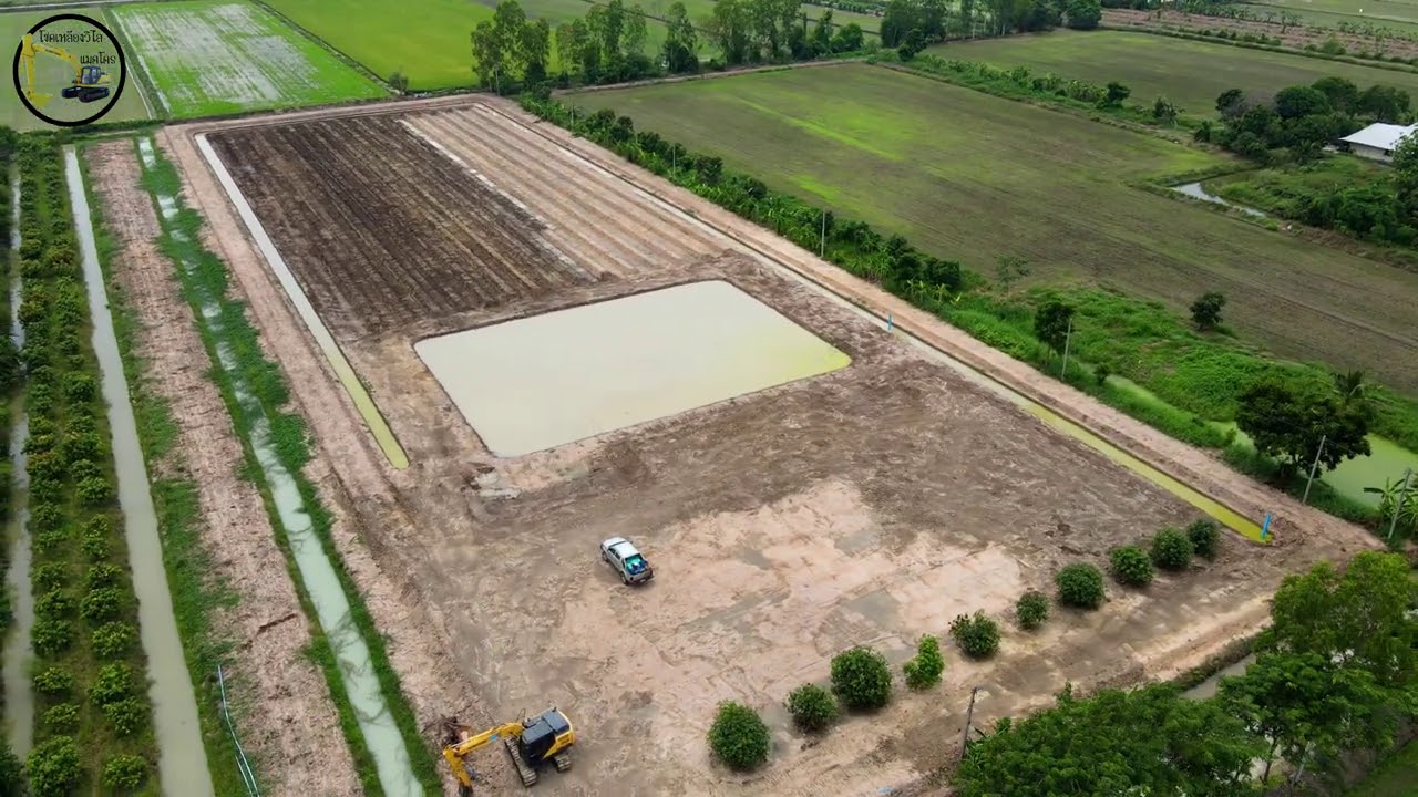 ที่8ไร่ ทำคันล้อมรอบที่และขุดบ่อเก็บน้ำ1,200 ตารางเมตร