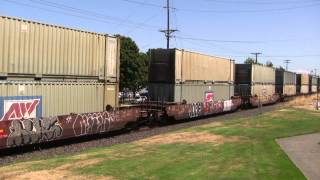 BNSF 4581 Leads A Garbage Train @ Old Town Tacoma, WA w Canon HF11