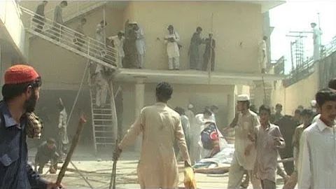 Film protesters torch, ransack Pakistan cinemas