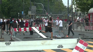 Police use tear gas on Euro 2012 Poland-Russia brawlers