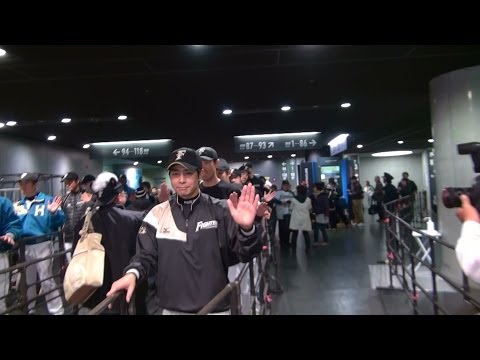 140328 ファイターズ開幕戦 入場ハイタッチ