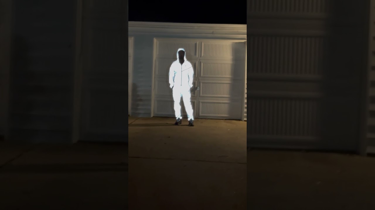 Nike Tech Men’s Woven Flash Jacket and Pants. When you REALLY need to stand out at night 😂