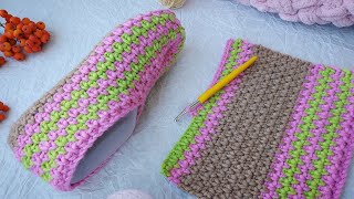 :      !     /KNITTED SLIPPERS