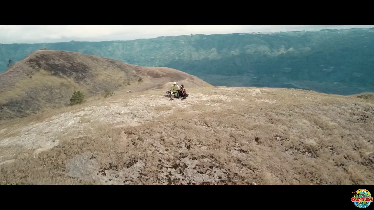 COOKING AN EGG IN AN ACTIVE VOLCANO!!??