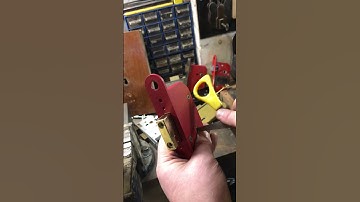 436. ERA deadlock 5 lever door lock picked open using a pair of scissors to tension the bolt #shorts