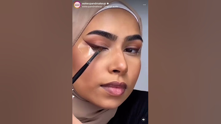 Eyeshadow with Tape Method