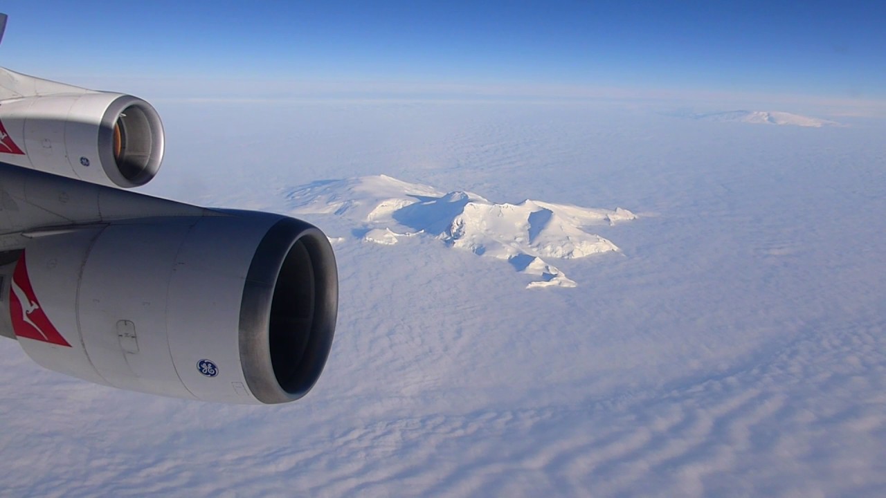 Qantas over Antarctica - Santiago direct Sydney (75° South)
