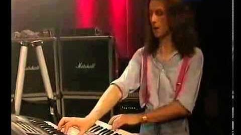 YouTube          HELLOWEEN A TALE THAT WASN
