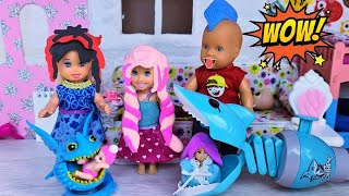 НОВЫЕ ПРИЧЕСКИ ИЗ ПЛАСТИЛИНА🤣 для Кати и Макса, веселая семейка куклы в реальной жизни Даринелка ТВ