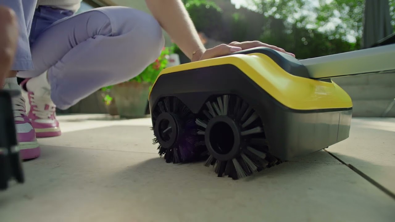 Čistič teras KÄRCHER PCL 6 - Výměna rotačních kartáčů.