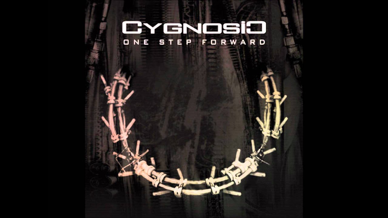 Ver CygnosiC - One Step Forward (Alien Vampires Remix) en YouTube Ver CygnosiC - One Step Forward (Alien Vampires Remix) en YouTube