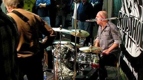 The Projectiles - "Somethings Never Change"