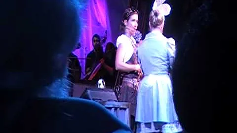 Mary Ann and Weiss meet Harriet and Ivy