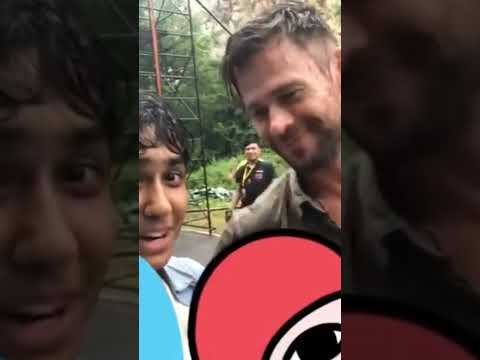 Chris Hemsworth trying