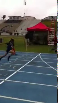 Jalyn Jackson wins the 100m