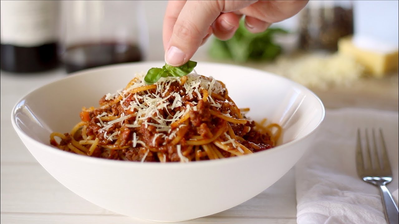 Spaghetti Bolognese Recipe - YouTube